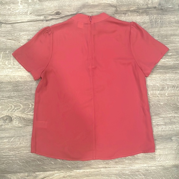 Twik Blouse - Picture 2 of 3